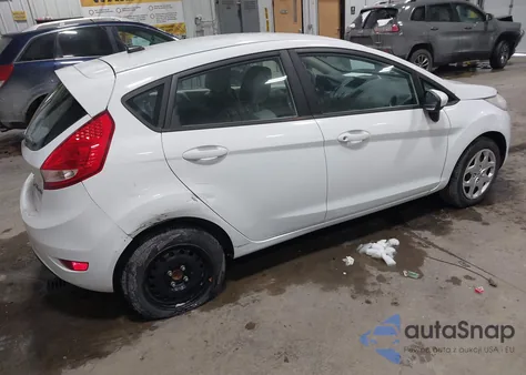 2013 Ford Fiesta S z USA, uszkodzony, nr VIN 3FADP4TJ1DM215582
